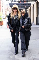 HEIDI and LENI KLUM Out and About in New York 05/04/2023