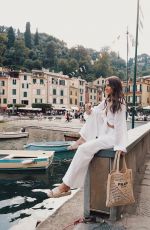 HELEN OWEN - Instagram Photos 05/28/2023