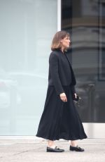 JENNIFER GARNER and Joseph McGinty Nichol Out in Los Angeles 05/25/2023