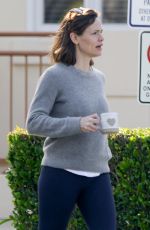 JENNIFER GARNER Out and About in Brentwood 05/10/2023