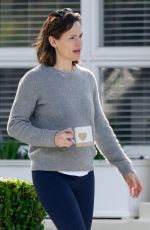 JENNIFER GARNER Out and About in Brentwood 05/10/2023