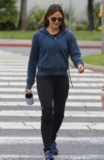 JENNIFER GARNER Out for Morning Coffee in Brentwood 05/01/2023