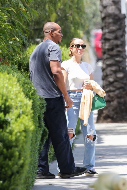 JENNIFER MEYER and Geoffrey Ogunlesi on a Lunch Date at San Vicente Bungalows 05/03/2023