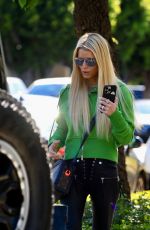 JESSICA SIMPSON Leaves a Dermatologist on Melrose Place in Los Angeles 05/05/2023