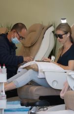 JOANNA KRUPA Getting a Mani and Pedi 05/09/2023