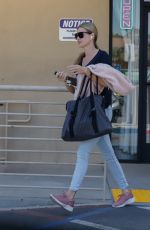 JOANNA KRUPA Getting a Mani and Pedi 05/09/2023