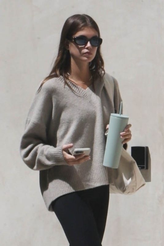KAIA GERBER Heading to Morning Yoga Session in West Hollywood 05/12/2023