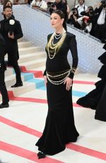 KARLIE KLOSS at 2023 Met Gala Celebrating Karl Lagerfeld: A Line of Beauty in New York 05/01/2023