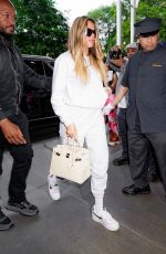 KHLOE KARDASHIAN Arrives at Ritz-carlton Hotel in New York 05/15/2023