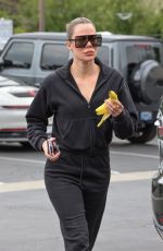 KHLOE KARDASHIAN Arrives at Sev Laser Hair Removal Service in Calabasas 05/26/2023