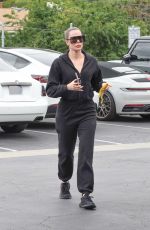 KHLOE KARDASHIAN Arrives at Sev Laser Hair Removal Service in Calabasas 05/26/2023