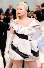 KIM PETRAS at 2023 Met Gala Celebrating Karl Lagerfeld: A Line of Beauty in New York 05/01/2023