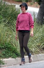 KRISTEN WIIG Out and About in Pasadena Neighborhood 05/10/2023