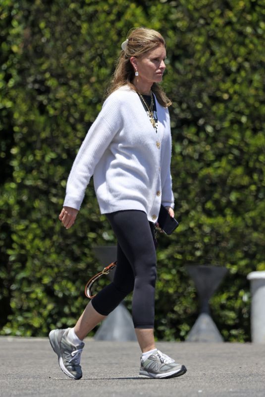 MARIA SHRIVER Out Shopping at Field and Fort Home Store in Summerland 05/07/2023