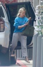 MELISSA COHEN Shopping at Whole Foods in Malibu 05/16/2023