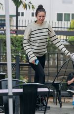 NINA DOBREV Out for Alfresco Lunch Oaks Gourmet mMarket & Cafe in Los Feliz 05/01/2023