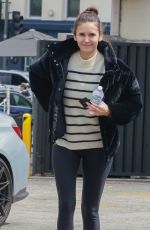 NINA DOBREV Out for Alfresco Lunch Oaks Gourmet mMarket & Cafe in Los Feliz 05/01/2023