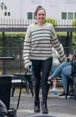 NINA DOBREV Out for Alfresco Lunch Oaks Gourmet mMarket & Cafe in Los Feliz 05/01/2023