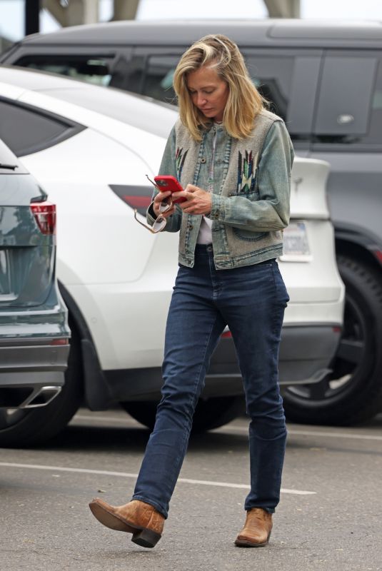 PORTIA DE ROSSI and ELLEN DEGENERS Shopping at Field and Fort in Carpinteria 05/27/2023