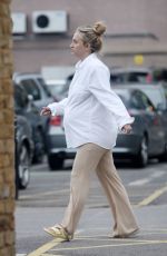 Pregnant TIFFANY WATSON Shopping at Waitrose 05/13/2023 