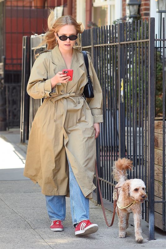 SAILOR BRINKLEY Out with Her Dog in New York 05/17/2023