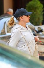 SCARLETT JOHANSSON Heading to a Gym in New York 05/17/2023