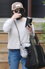 SHANNEN DOHERTY Shopping at Malibu Lumber Yard 05/04/2023