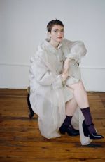 SOPHIA LILLIS for Behind the Blinds Magazine, Spring/summer 2023