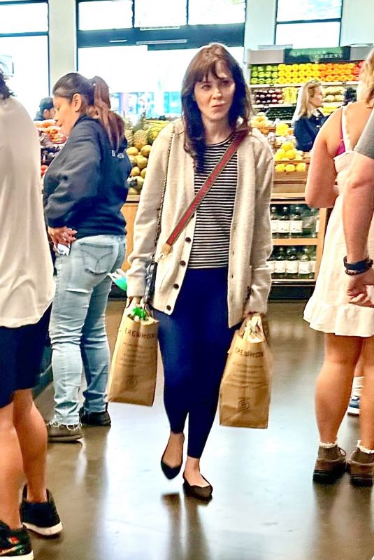ZOOEY DESCHANEL Out for Grocery Shopping at Erewhon Market in Pacific Palisades 05/10/2023
