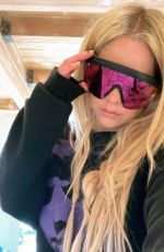 AVRIL LAVIGNE - Instagram Photos 06/06/2023
