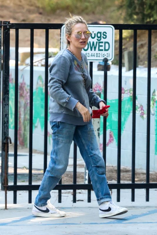 BECKI NEWTON Out at a Park in Los Feliz 06/24/2023