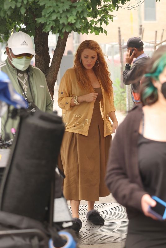 BLAKE LIVELY on the Set of It Ends With Us in New Jersey 06/07/2023