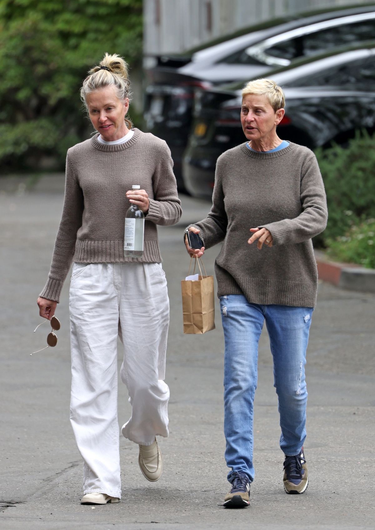 Ellen Degeneres And Portia De Rossi Take Photos Of Each Other In Santa Barbara 06 16 2023