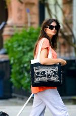 EMILY RATAJKOWSKI Arrives at Her Apartment in New York 06/27/2023
