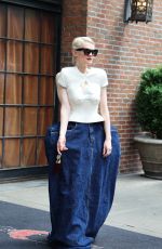 GAYLE RANKIN Leaves Her Hotel in New York 06/09/2023