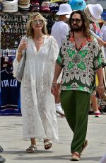HEIDI KLUM and Tom Kaulitz Out in Venice 06/23/2023
