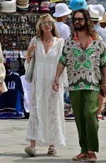 HEIDI KLUM and Tom Kaulitz Out in Venice 06/23/2023