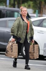 HILARY DUFF Shopping for Groceries at Erewhon Market in Los Angeles 06/10/2023