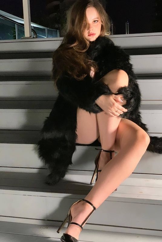 ISABELLA ARDLEY - Instagram Photos 06/26/2023