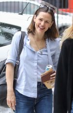 JENNIFER GARNER Arrives at a Studio in Hollywood 06/14/2023