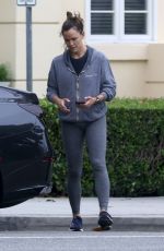 JENNIFER GARNER Back to Her Car in Los Angeles 06/01/2023