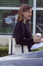 JENNIFER GARNER Out in Los Angeles 06/13/2023