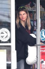JESSICA HART Shopping for Pet Supplies in Los Feliz 06/09/2023