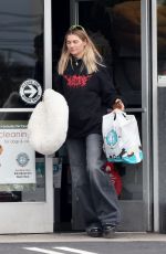JESSICA HART Shopping for Pet Supplies in Los Feliz 06/09/2023