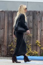 JESSICA SIMPSON Heading to a Meeting in Los Angeles 06/13/2023