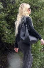 JESSICA SIMPSON Heading to a Meeting in Los Angeles 06/13/2023