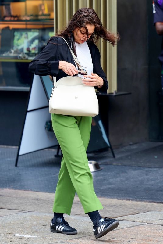 KATIE HOLMES Out and About in New York 06/23/2023
