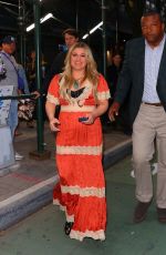 KELLY CLARKSON Out and About in New York 06/21/2023