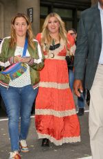 KELLY CLARKSON Out and About in New York 06/21/2023