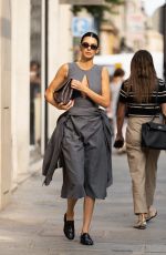 KENDALL JENNER Shopping at Bottega Veneta in Paris 06/26/2023
